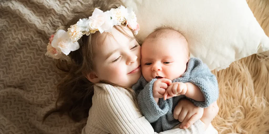 Newborn Shooting mit Geschwister München
