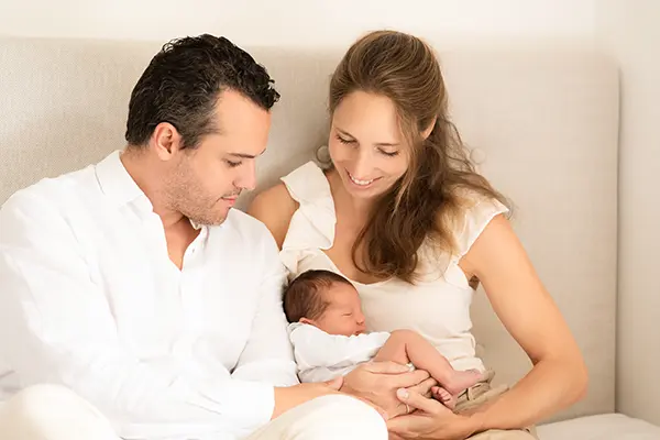 Newborn Shooting zuhause in Pastellfarben