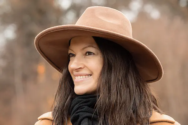 Frau mit Hut in der Portraitfotografie München