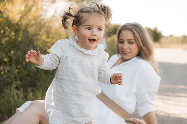 Familienfotos im Familienfotoshooting München mit Kind