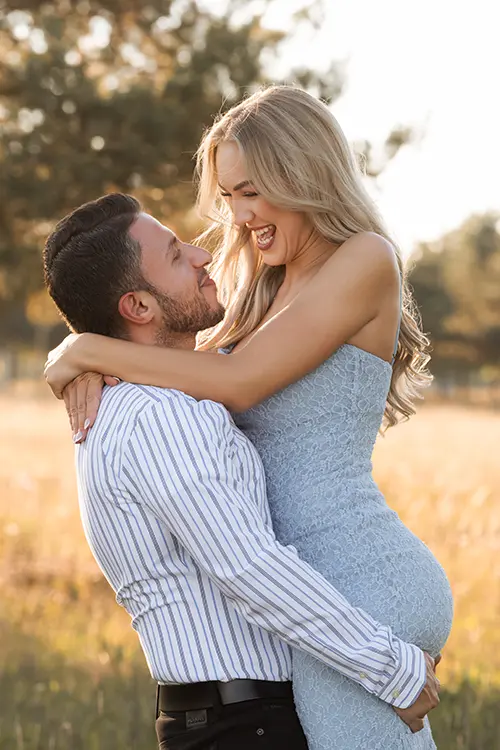 Paarfotos in München outdoor mit verliebtem Paar Paarfotos in München outdoor mit verliebtem Paar