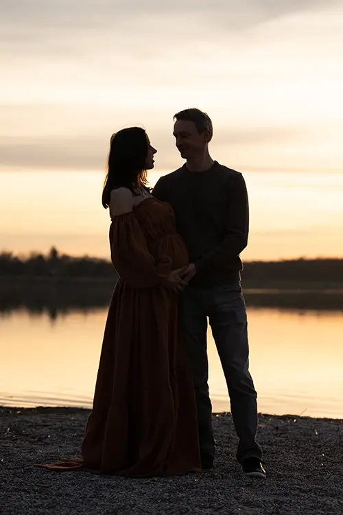 Outdoor baby bump shoot Munich by the lake Outdoor baby bump shoot Munich by the lake